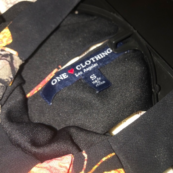 ✨PRICE DROP✨
 Cute Dress - Picture 2 of 2